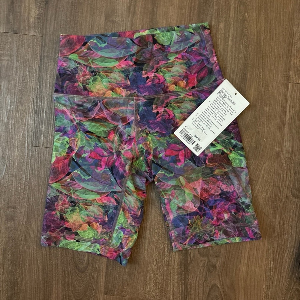 NWT Lululemon Wunder Train HR Shorts 8” size 4